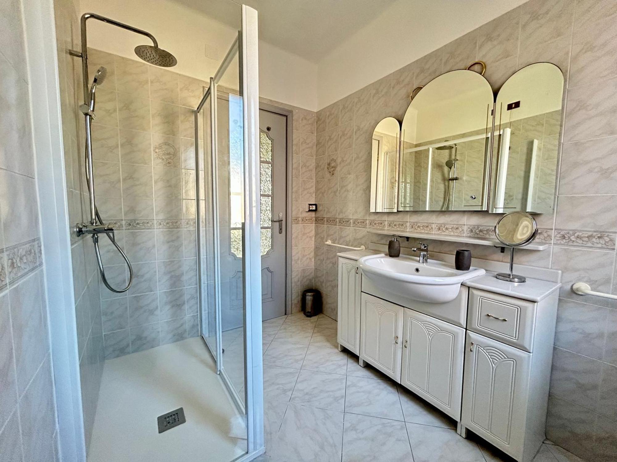 Lmhouse Apartment Arma di Taggia Luaran gambar