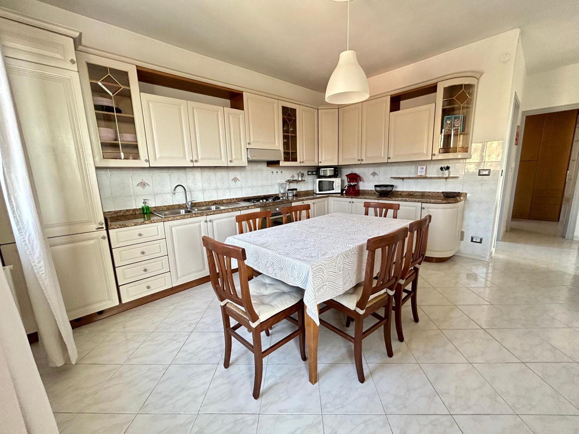 Lmhouse Apartment Arma di Taggia Luaran gambar